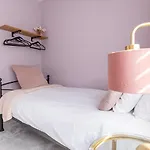 3br Family & Pet Friendly & Parking 別荘