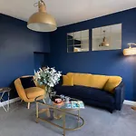 3br Family & Pet Friendly & Parking ハロゲート