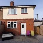 3br Family & Pet Friendly & Parking *