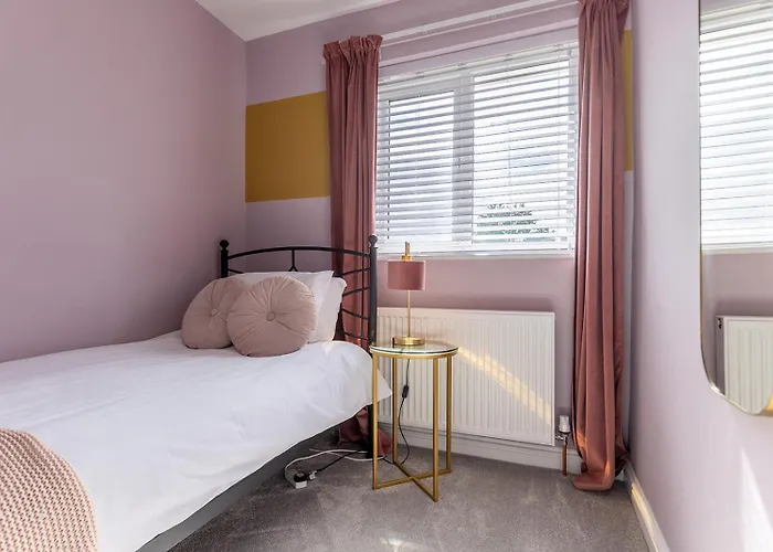 3br Family & Pet Friendly & Parking * Harrogate