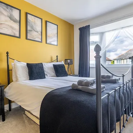 3br Family & Pet Friendly & Parking بيت للعطل هاروغايت